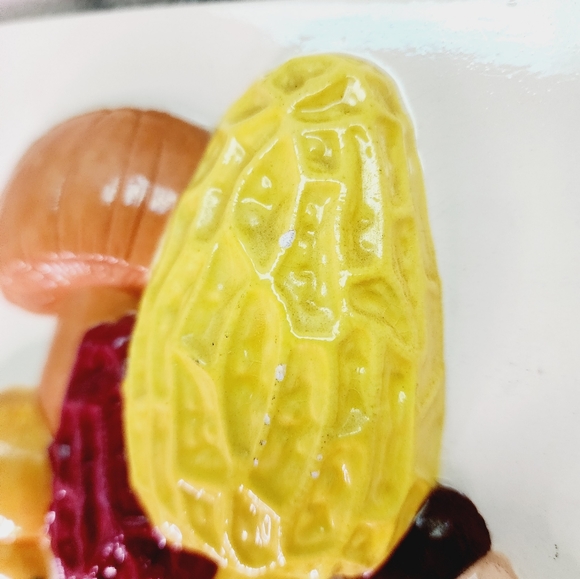 Set of 4 vintage hand painted ceramic mushroom plaques - Picture 4 of 16